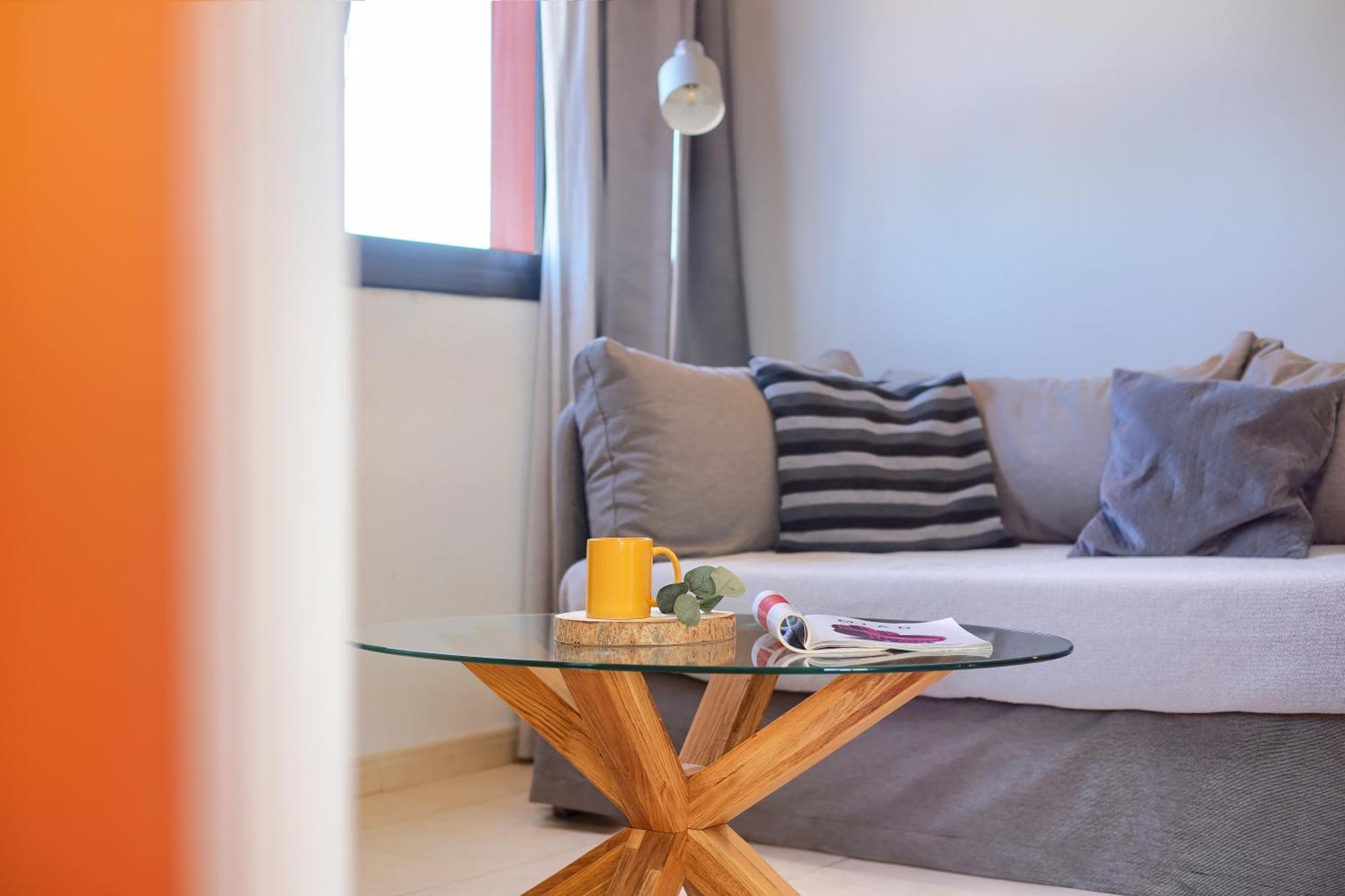 Oasis Royal Apartment Коралео Екстериор снимка